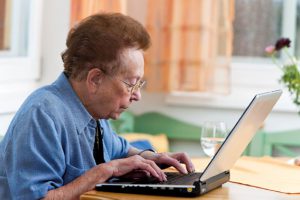 Pensionssystem-0114 Wir brauchen mehr altersgerechte Arbeitsplätze, damit die Menschen länger im Erwerbsleben bleiben. (Bild: Gina Sanders - Fotolia.com)